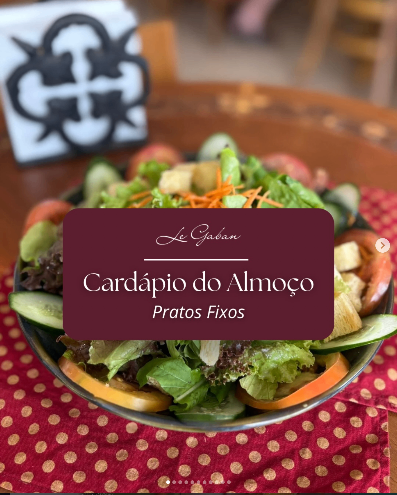 Cardápio do almoço — pratos fixos.